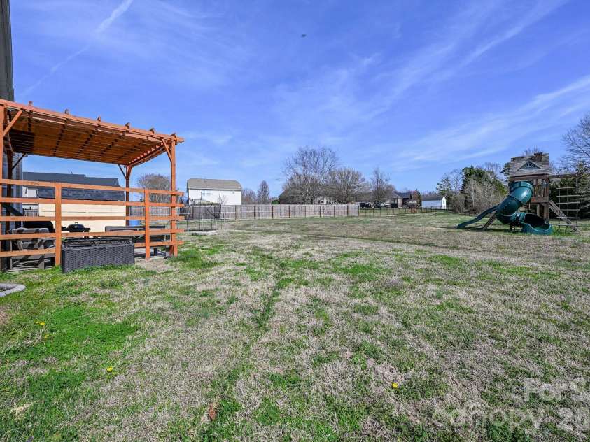 2820 Loxdale Farms Drive, Monroe, NC 28110.  MLS# CAR4354015, YatesRealty ID 14337. 