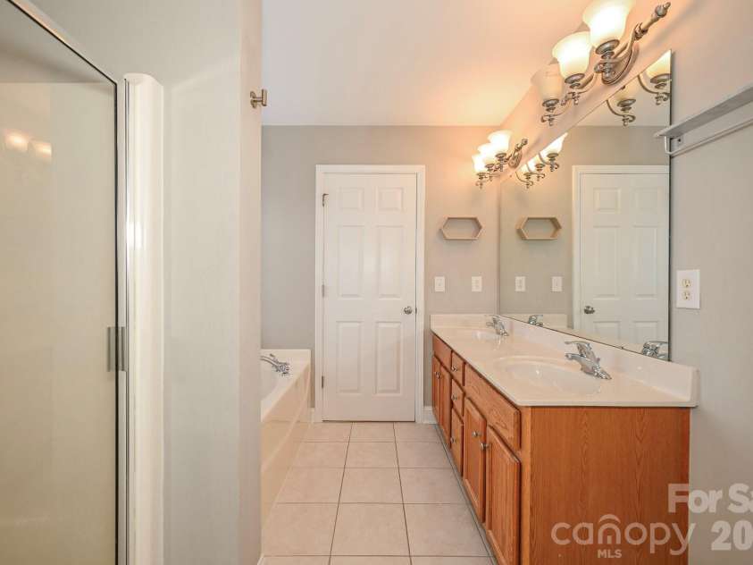 2820 Loxdale Farms Drive, Monroe, NC 28110.  MLS# CAR4354015, YatesRealty ID 14337. 