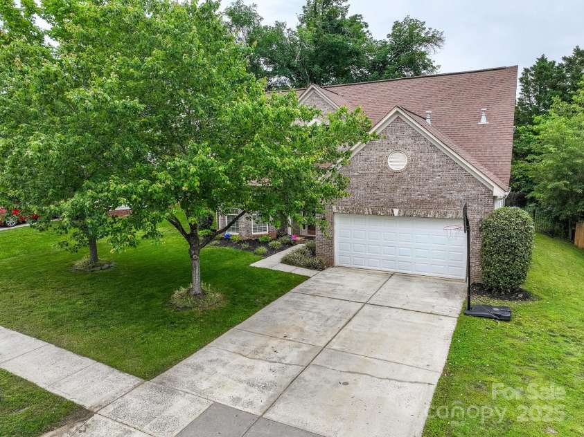 5656 Cambridge Bay Drive, Charlotte, NC 28269.  MLS# CAR4257738, YatesRealty ID 14338. 