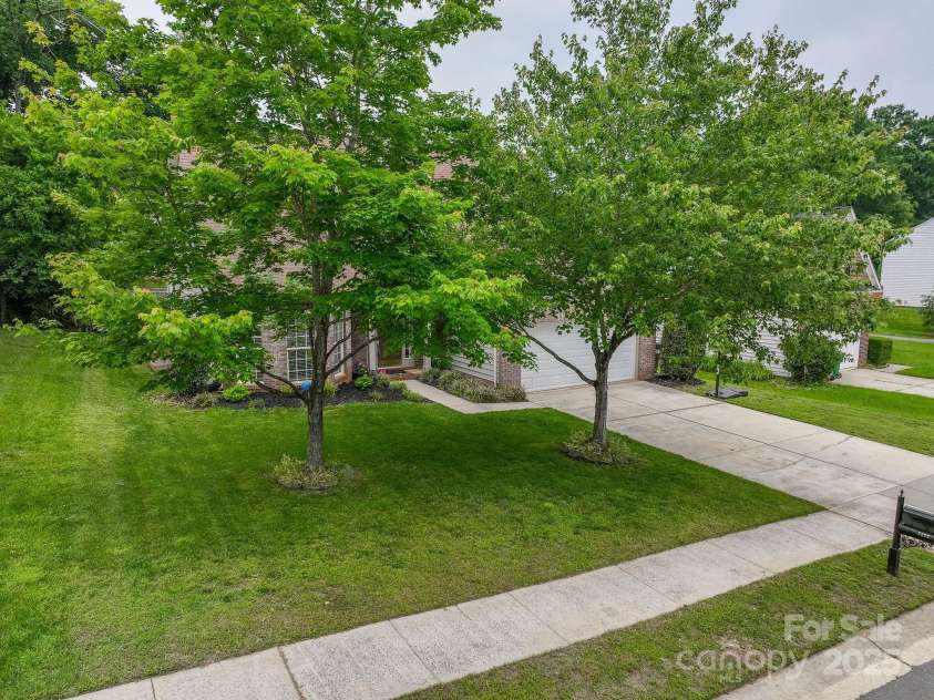 5656 Cambridge Bay Drive, Charlotte, NC 28269.  MLS# CAR4257738, YatesRealty ID 14338. 