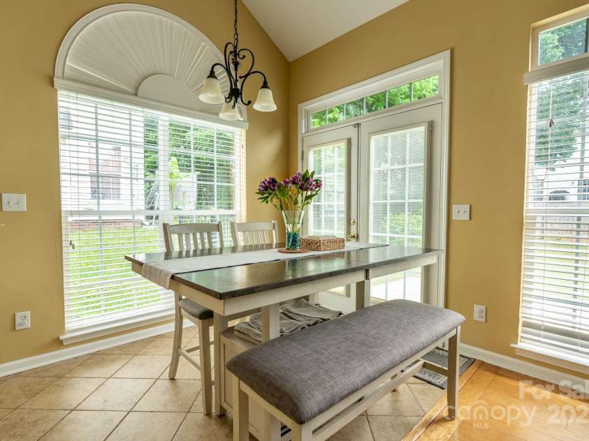 5656 Cambridge Bay Drive, Charlotte, NC 28269.  MLS# CAR4257738, YatesRealty ID 14338. 