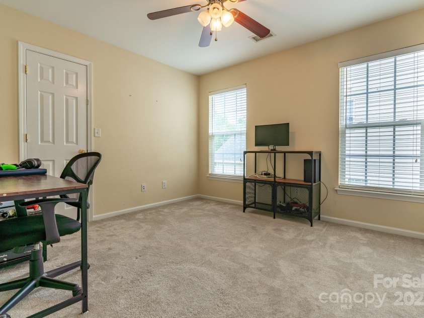 5656 Cambridge Bay Drive, Charlotte, NC 28269.  MLS# CAR4257738, YatesRealty ID 14338. 