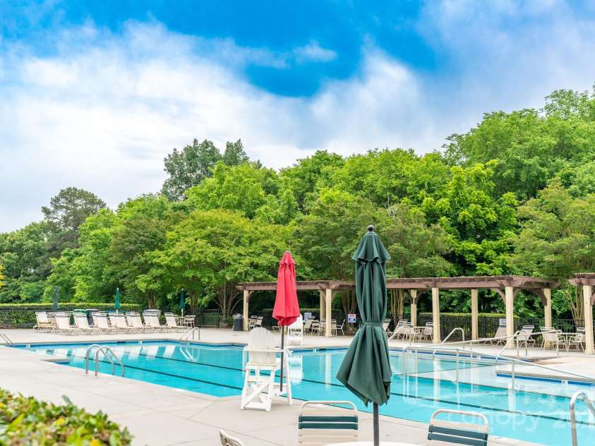 5656 Cambridge Bay Drive, Charlotte, NC 28269.  MLS# CAR4257738, YatesRealty ID 14338. Community Pool