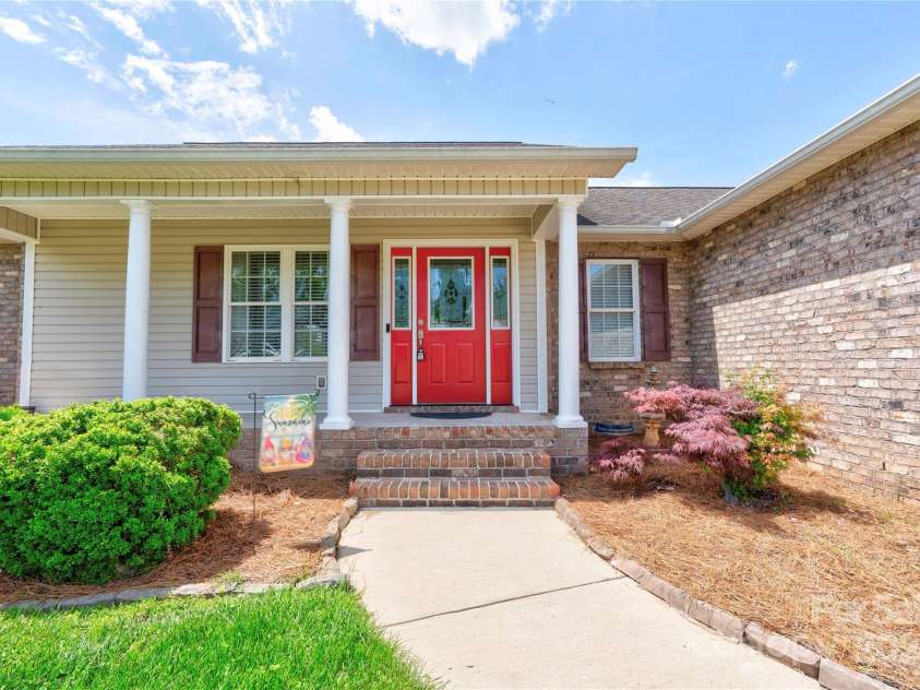 110 Carol Lyn Drive, Kings Mountain, NC 28086.  MLS# CAR4252571, YatesRealty ID 14339. 