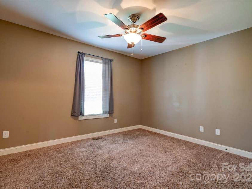 110 Carol Lyn Drive, Kings Mountain, NC 28086.  MLS# CAR4252571, YatesRealty ID 14339. 