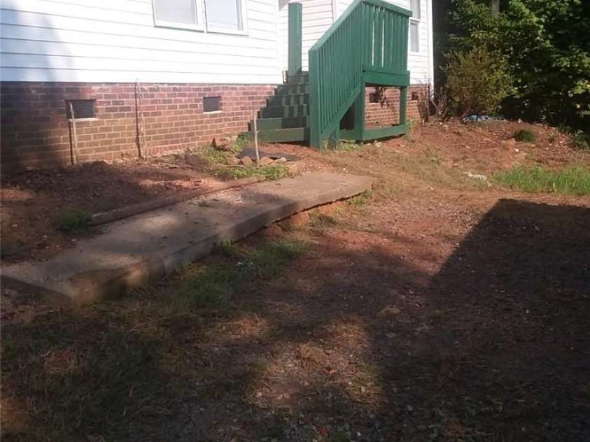 630 Pinelake Drive, Troy, NC 27371.  MLS# CAR4225332, YatesRealty ID 1434. 