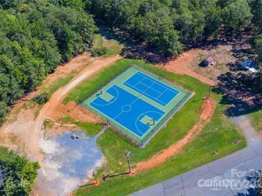 630 Pinelake Drive, Troy, NC 27371.  MLS# CAR4225332, YatesRealty ID 1434. 