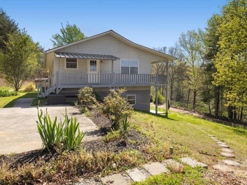 332 Cherrywood Circle, Hayesville, NC 28904.  MLS# CAR4248770, YatesRealty ID 14340. 