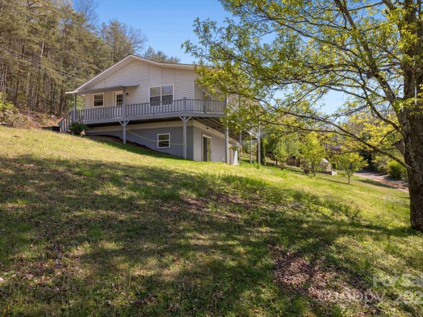 332 Cherrywood Circle, Hayesville, NC 28904.  MLS# CAR4248770, YatesRealty ID 14340. 