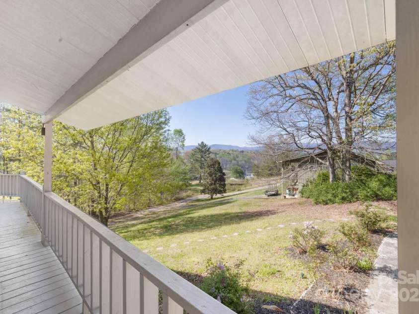 332 Cherrywood Circle, Hayesville, NC 28904.  MLS# CAR4248770, YatesRealty ID 14340. 