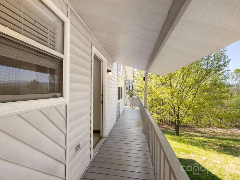 332 Cherrywood Circle, Hayesville, NC 28904.  MLS# CAR4248770, YatesRealty ID 14340. 