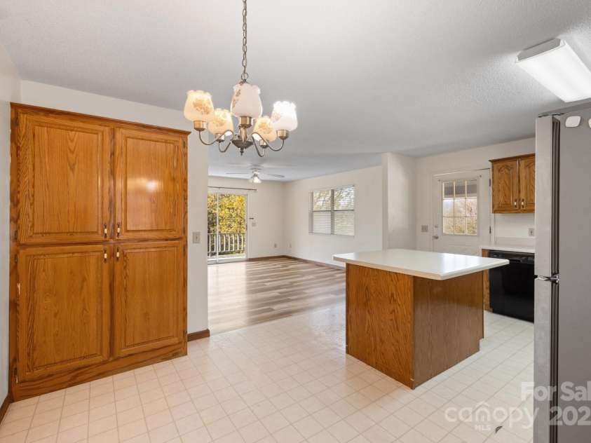 332 Cherrywood Circle, Hayesville, NC 28904.  MLS# CAR4248770, YatesRealty ID 14340. 