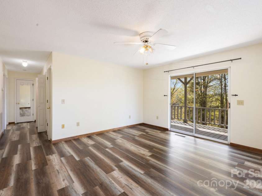 332 Cherrywood Circle, Hayesville, NC 28904.  MLS# CAR4248770, YatesRealty ID 14340. 