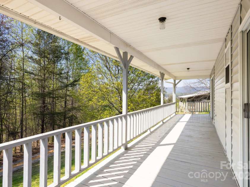 332 Cherrywood Circle, Hayesville, NC 28904.  MLS# CAR4248770, YatesRealty ID 14340. 