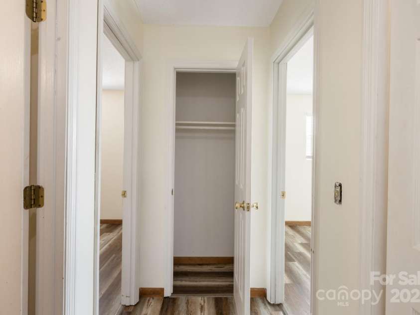 332 Cherrywood Circle, Hayesville, NC 28904.  MLS# CAR4248770, YatesRealty ID 14340. 