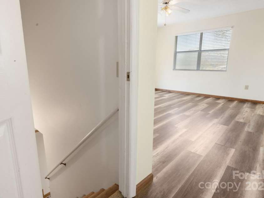 332 Cherrywood Circle, Hayesville, NC 28904.  MLS# CAR4248770, YatesRealty ID 14340. 