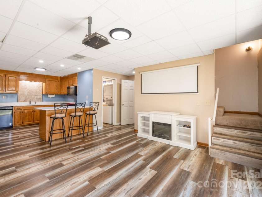 332 Cherrywood Circle, Hayesville, NC 28904.  MLS# CAR4248770, YatesRealty ID 14340. 