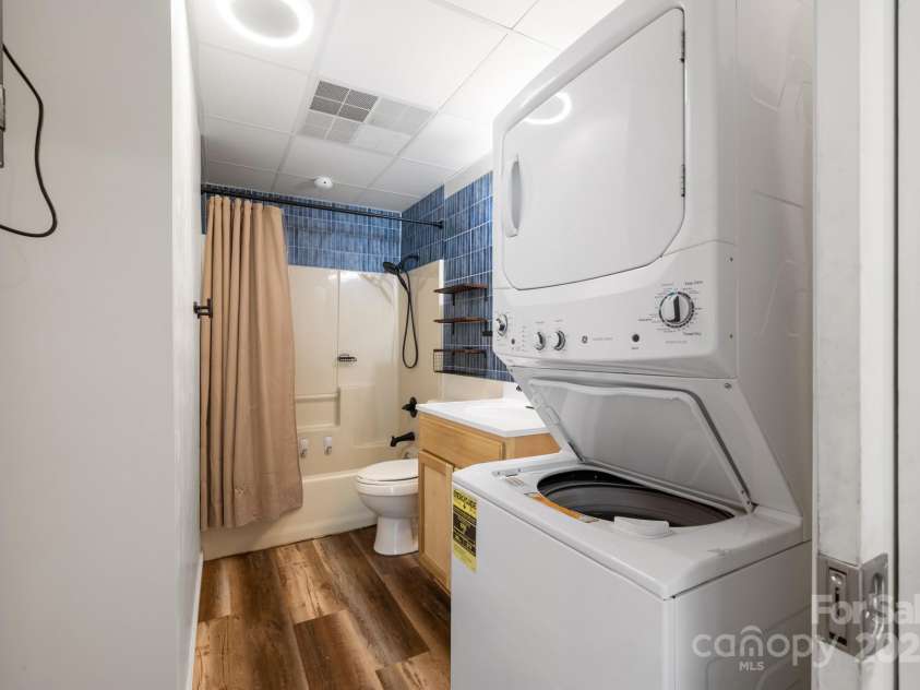 332 Cherrywood Circle, Hayesville, NC 28904.  MLS# CAR4248770, YatesRealty ID 14340. 