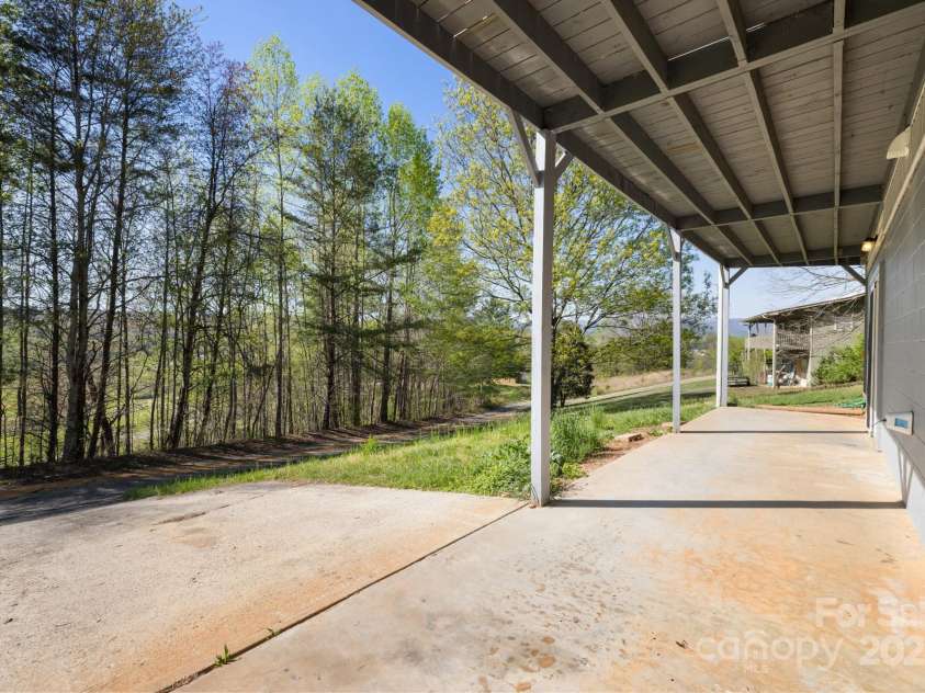 332 Cherrywood Circle, Hayesville, NC 28904.  MLS# CAR4248770, YatesRealty ID 14340. 
