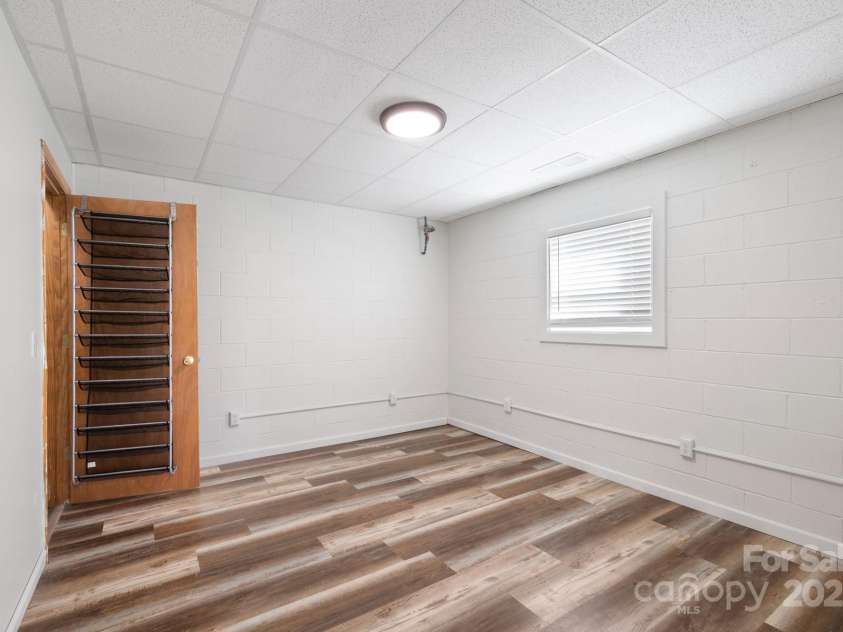 332 Cherrywood Circle, Hayesville, NC 28904.  MLS# CAR4248770, YatesRealty ID 14340. 