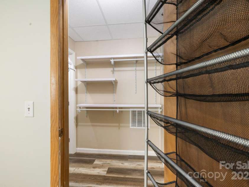 332 Cherrywood Circle, Hayesville, NC 28904.  MLS# CAR4248770, YatesRealty ID 14340. 