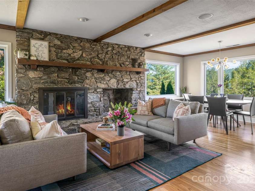 79 Horizon Hill Road, Asheville, NC 28804.  MLS# CAR4306563, YatesRealty ID 14340. Main Level Den and Dining