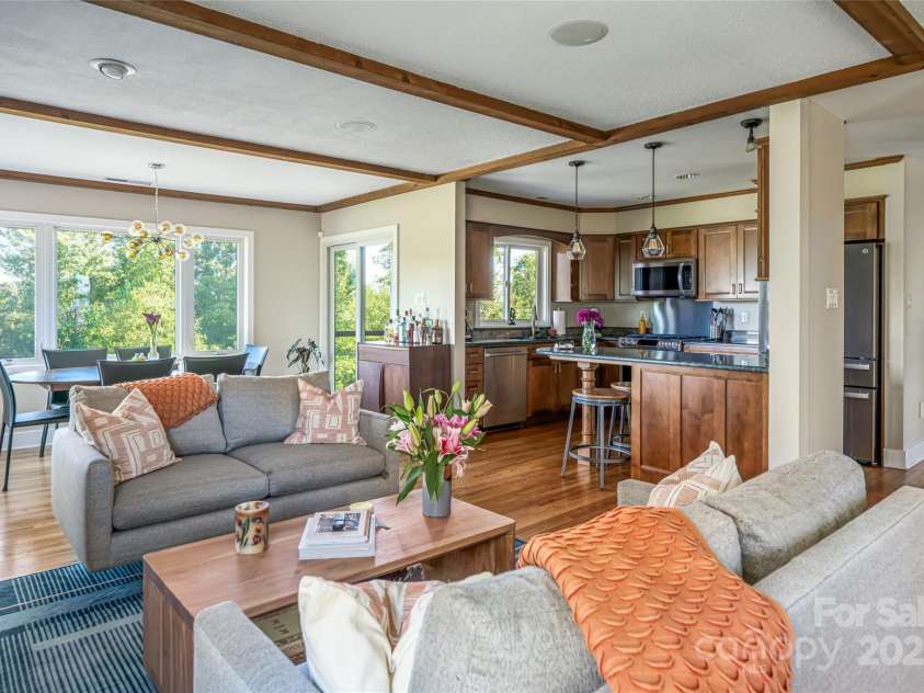 79 Horizon Hill Road, Asheville, NC 28804.  MLS# CAR4306563, YatesRealty ID 14340. Main Level Kitchen, Den, Dining