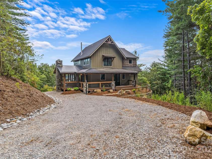 264 Porters Way, Nebo, NC 28761.  MLS# CAR4306026, YatesRealty ID 14342. 