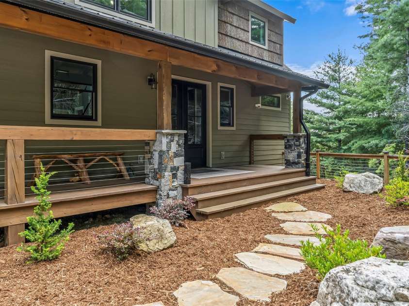 264 Porters Way, Nebo, NC 28761.  MLS# CAR4306026, YatesRealty ID 14342. 