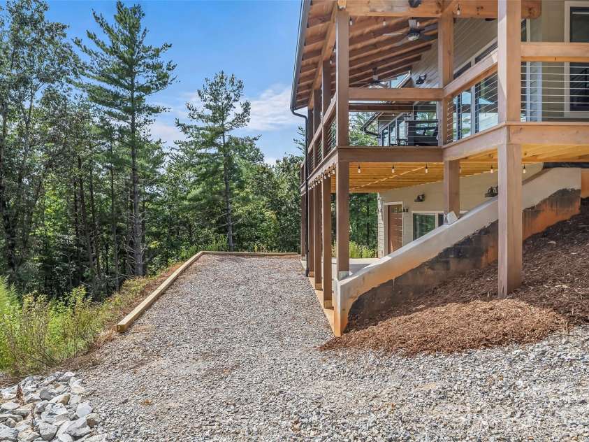 264 Porters Way, Nebo, NC 28761.  MLS# CAR4306026, YatesRealty ID 14342. 