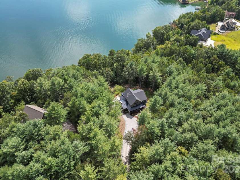 264 Porters Way, Nebo, NC 28761.  MLS# CAR4306026, YatesRealty ID 14342. 