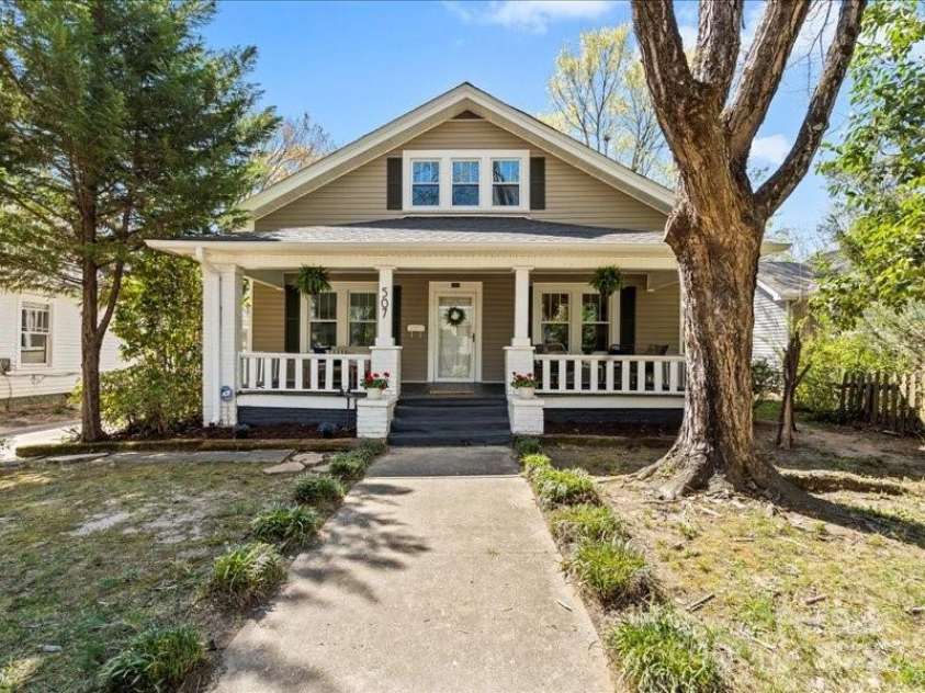 507 2nd Avenue, Gastonia, NC 28052.  MLS# CAR4308169, YatesRealty ID 14343. 