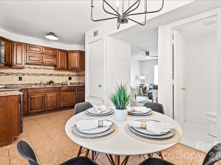 2220 Yorkhills Drive, Charlotte, NC 28217.  MLS# CAR4424216, YatesRealty ID 14344. 