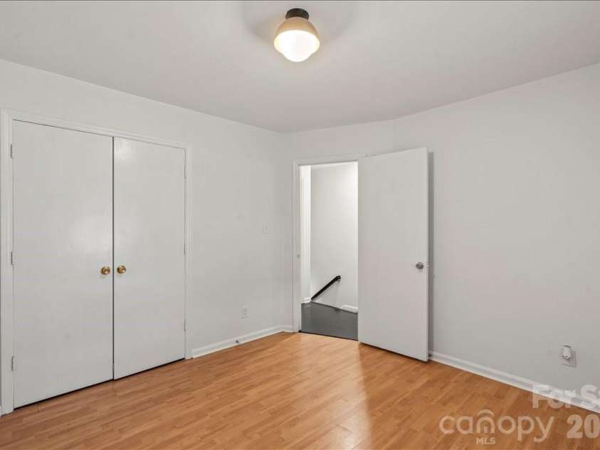 2220 Yorkhills Drive, Charlotte, NC 28217.  MLS# CAR4424216, YatesRealty ID 14344. Second bedroom
