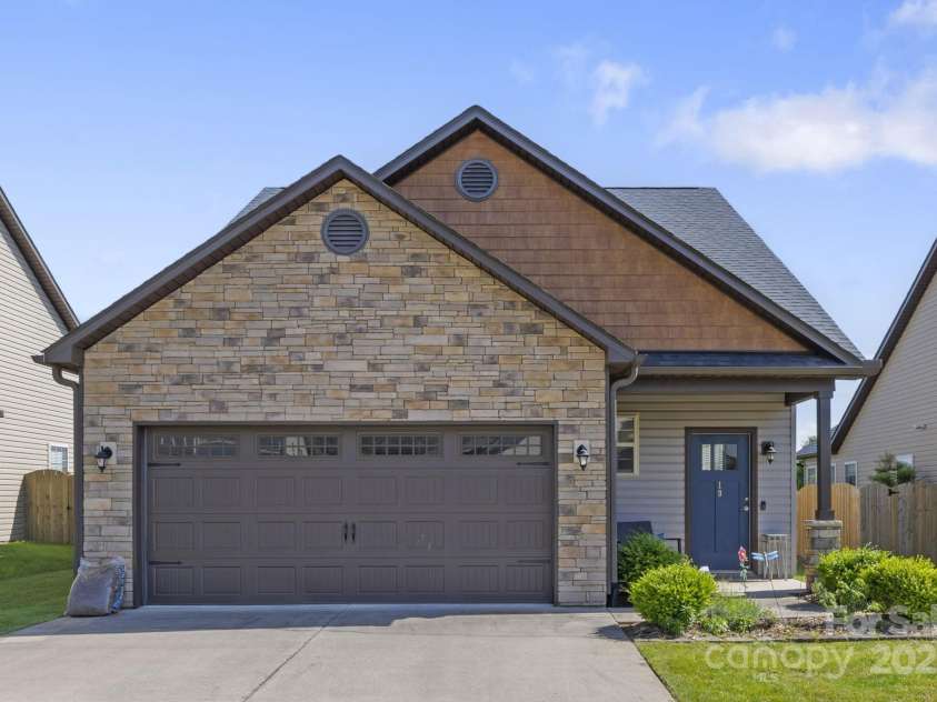 19 Wetland Way, Arden, NC 28704.  MLS# CAR4257652, YatesRealty ID 14345. 