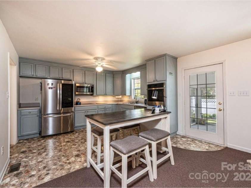 1265 Wexford Village Circle, Lenoir, NC 28645.  MLS# CAR4257735, YatesRealty ID 14346. 