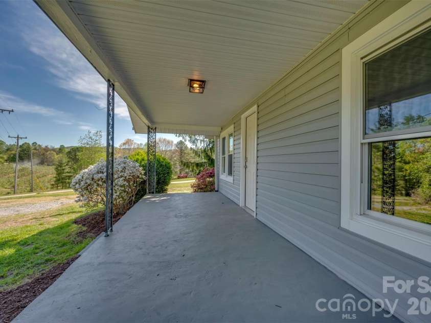 766 Stepp Mill Road, Hendersonville, NC 28792.  MLS# CAR4371276, YatesRealty ID 14348. 