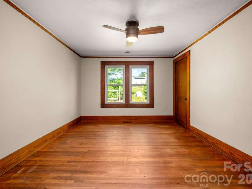 766 Stepp Mill Road, Hendersonville, NC 28792.  MLS# CAR4371276, YatesRealty ID 14348. 