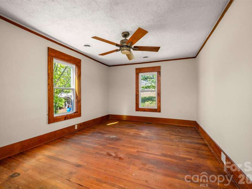 766 Stepp Mill Road, Hendersonville, NC 28792.  MLS# CAR4371276, YatesRealty ID 14348. 