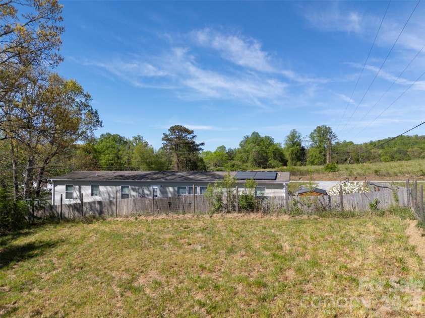 766 Stepp Mill Road, Hendersonville, NC 28792.  MLS# CAR4371276, YatesRealty ID 14348. 