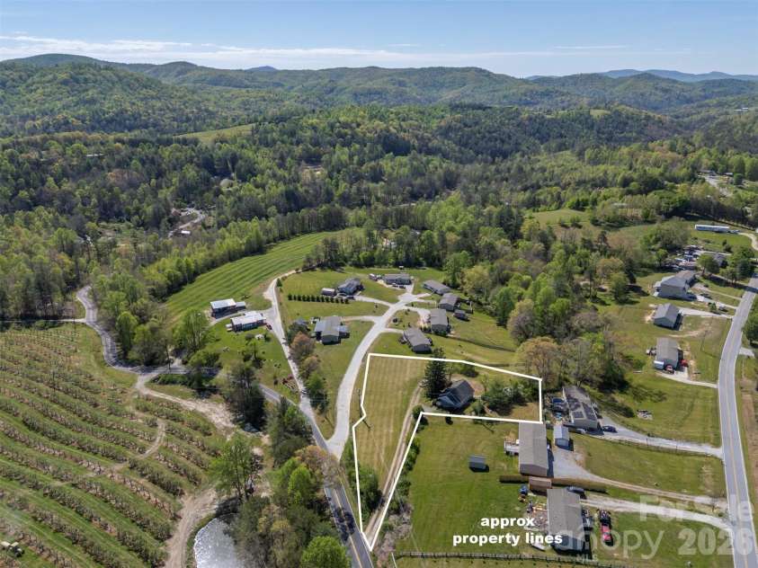 766 Stepp Mill Road, Hendersonville, NC 28792.  MLS# CAR4371276, YatesRealty ID 14348. 
