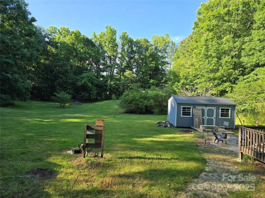 850 Meadowbend Drive, York, SC 29745.  MLS# CAR4258162, YatesRealty ID 14348. 