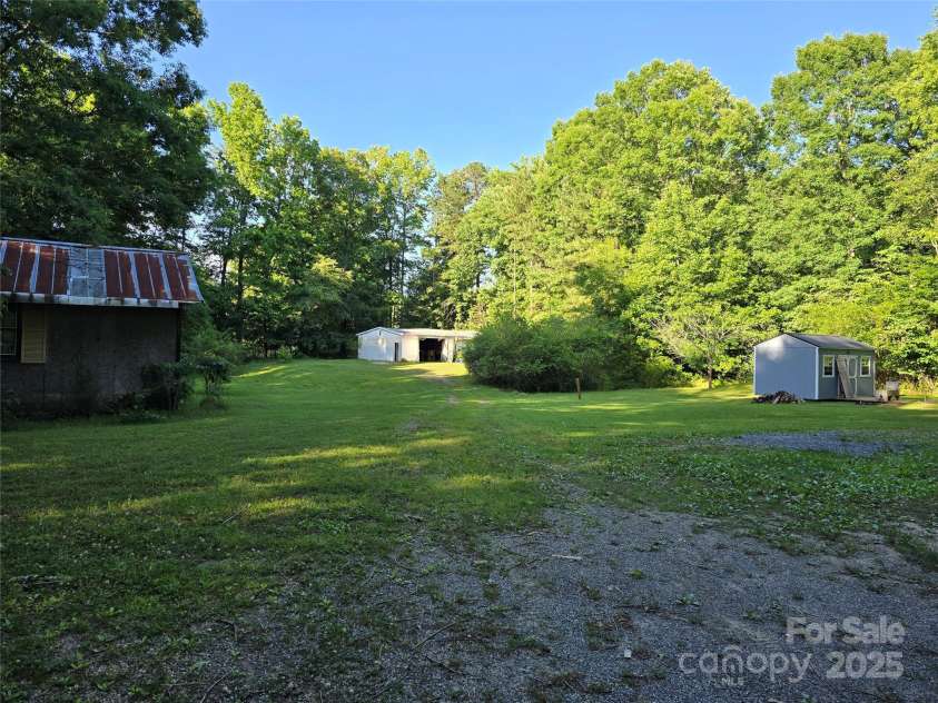 850 Meadowbend Drive, York, SC 29745.  MLS# CAR4258162, YatesRealty ID 14348. 