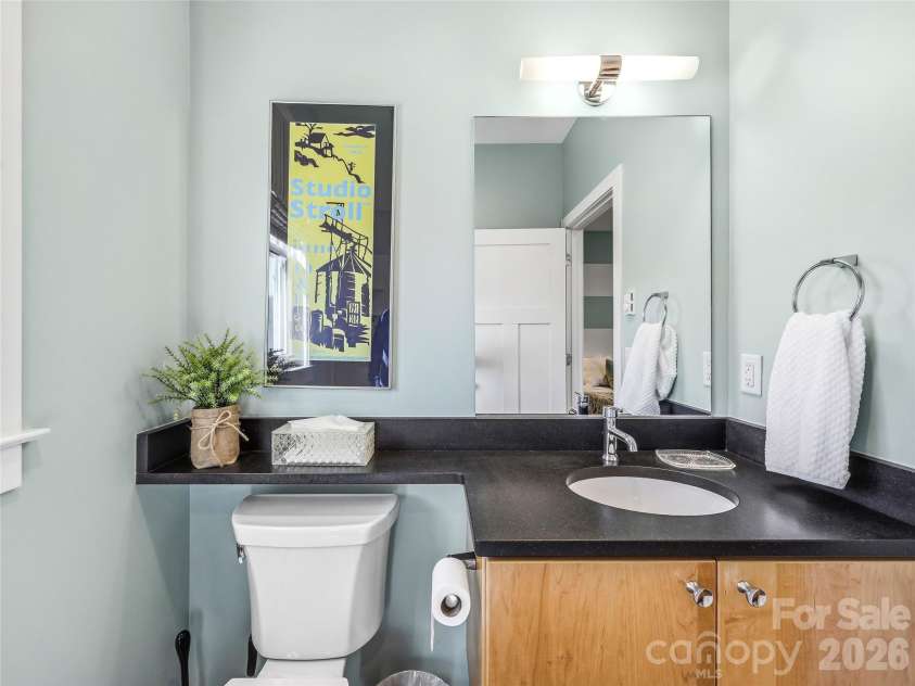 41 Cumberland Circle, Asheville, NC 28801.  MLS# CAR4361320, YatesRealty ID 14349. 