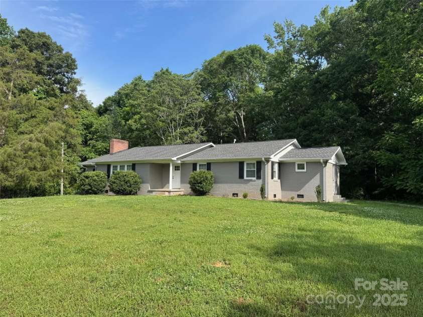 7860 Henry Harris Road, Fort Mill, SC 29707.  MLS# CAR4257339, YatesRealty ID 1435. 