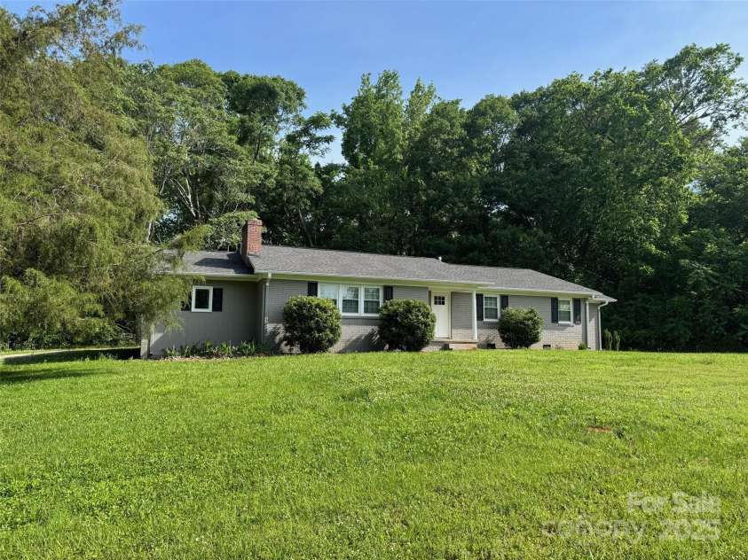 7860 Henry Harris Road, Fort Mill, SC 29707.  MLS# CAR4257339, YatesRealty ID 1435. 