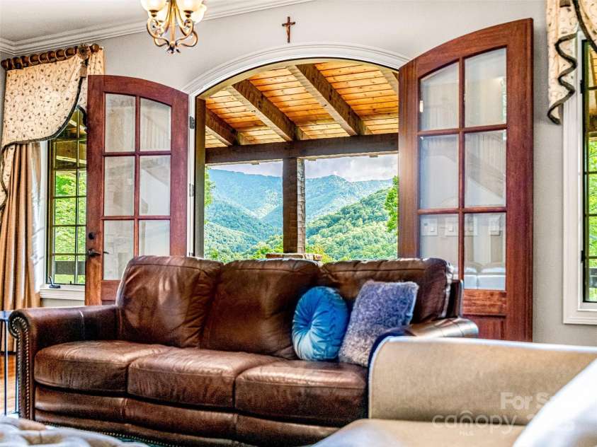 202 Emerald Lane, Maggie Valley, NC 28751.  MLS# CAR4047356, YatesRealty ID 14350. 