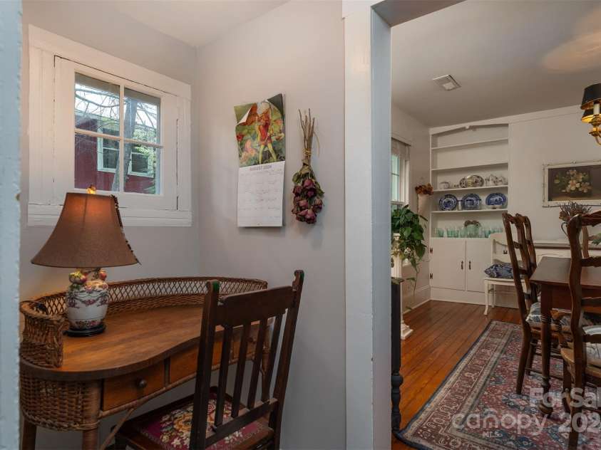 404 Montreat Road, Black Mountain, NC 28711.  MLS# CAR4176607, YatesRealty ID 14352. 