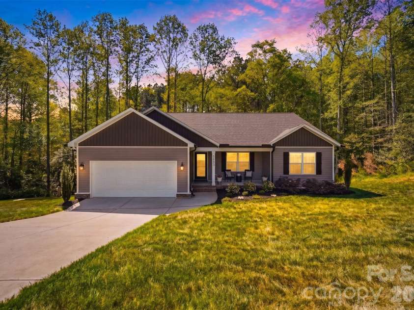 5693 Silver Bell Lane, Granite Falls, NC 28630.  MLS# CAR4369519, YatesRealty ID 14352. 