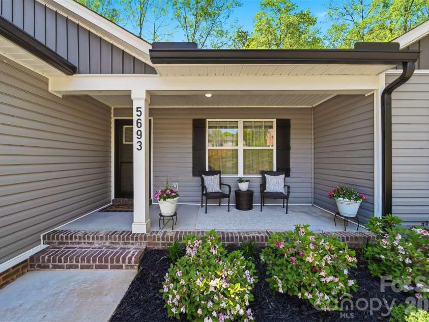 5693 Silver Bell Lane, Granite Falls, NC 28630.  MLS# CAR4369519, YatesRealty ID 14352. 